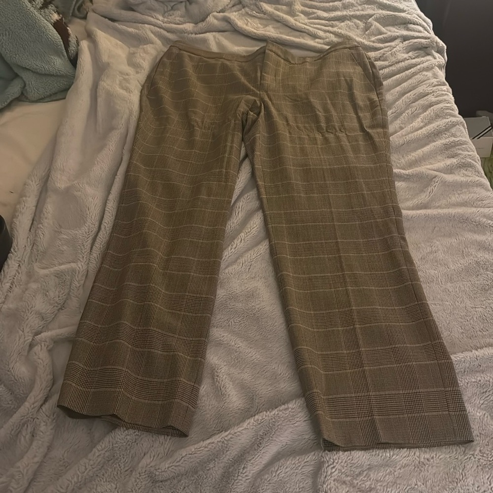 Like new Lauren Ralph Lauren plaid suit pants 16W and jacket 18W.